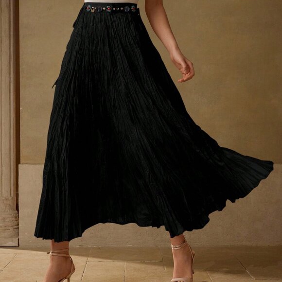 Black Elegant Women's Pleated Flowy Skirt - Picture 3 of 8